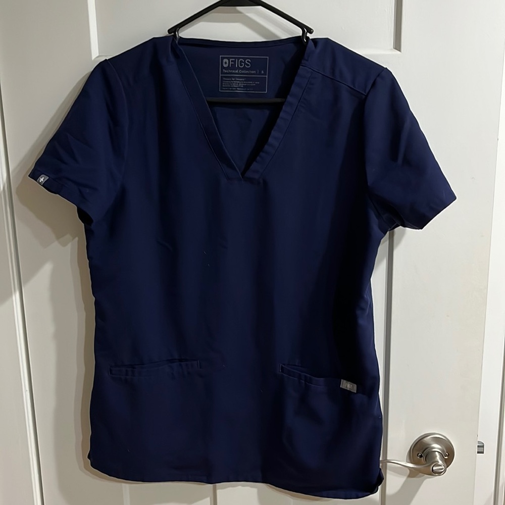 2 x Figs navy scrub top
